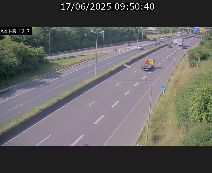 Traffic live webcam Luxembourg Esch sur Alzette - A4 - BK 12.7 - direction Esch-Belval