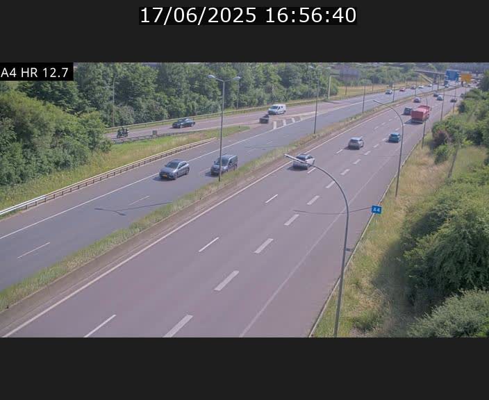 Traffic live webcam Luxembourg Esch sur Alzette - A4 - BK 12.7 - direction Esch-Belval