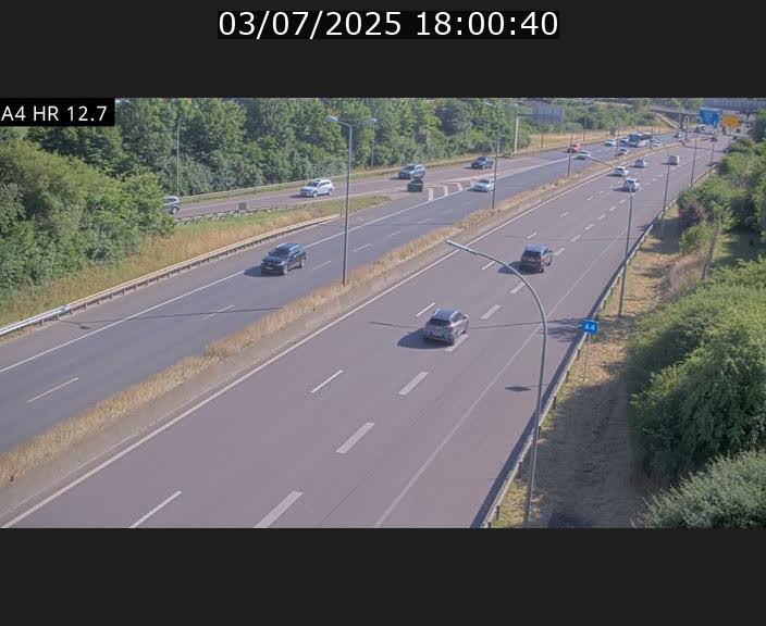 Traffic live webcam Luxembourg Esch sur Alzette - A4 - BK 12.7 - direction Esch-Belval