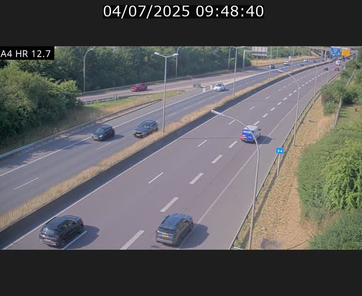 Traffic live webcam Luxembourg Esch sur Alzette - A4 - BK 12.7 - direction Esch-Belval