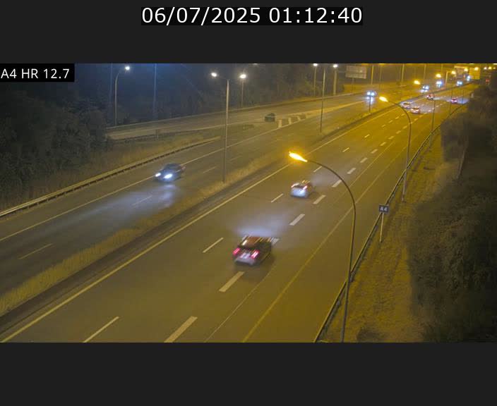 Traffic live webcam Luxembourg Esch sur Alzette - A4 - BK 12.7 - direction Esch-Belval
