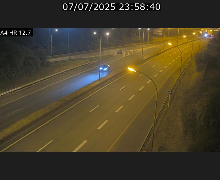 Traffic live webcam Luxembourg Esch sur Alzette - A4 - BK 12.7 - direction Esch-Belval