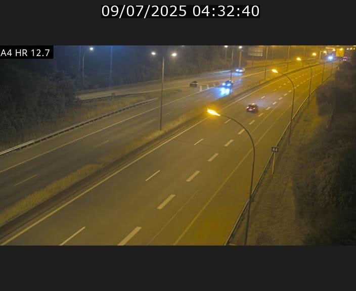 Traffic live webcam Luxembourg Esch sur Alzette - A4 - BK 12.7 - direction Esch-Belval