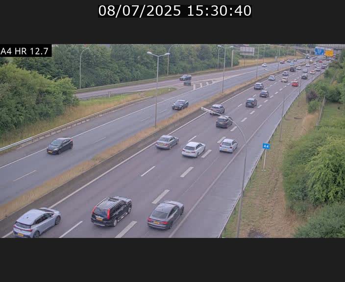 Traffic live webcam Luxembourg Esch sur Alzette - A4 - BK 12.7 - direction Esch-Belval