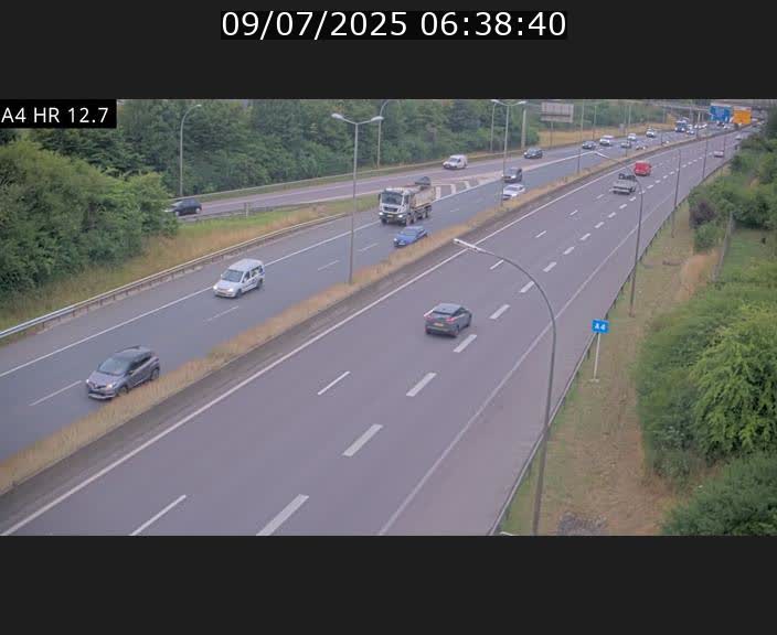 Traffic live webcam Luxembourg Esch sur Alzette - A4 - BK 12.7 - direction Esch-Belval