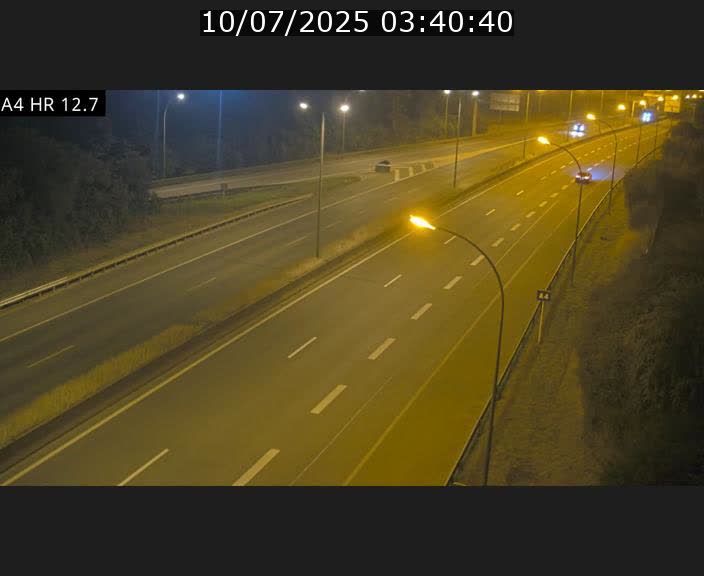 Traffic live webcam Luxembourg Esch sur Alzette - A4 - BK 12.7 - direction Esch-Belval