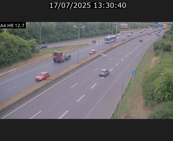 Traffic live webcam Luxembourg Esch sur Alzette - A4 - BK 12.7 - direction Esch-Belval