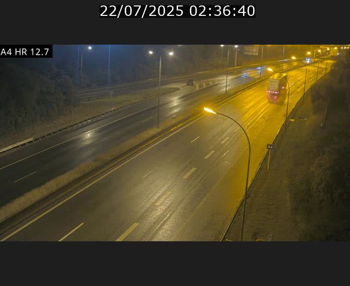 Traffic live webcam Luxembourg Esch sur Alzette - A4 - BK 12.7 - direction Esch-Belval