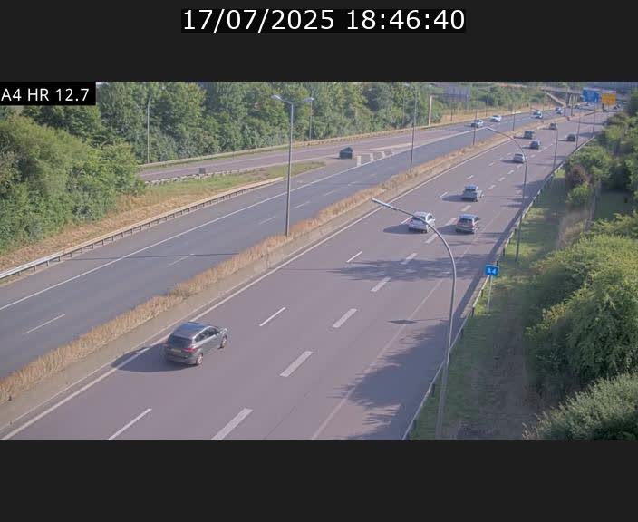 Traffic live webcam Luxembourg Esch sur Alzette - A4 - BK 12.7 - direction Esch-Belval
