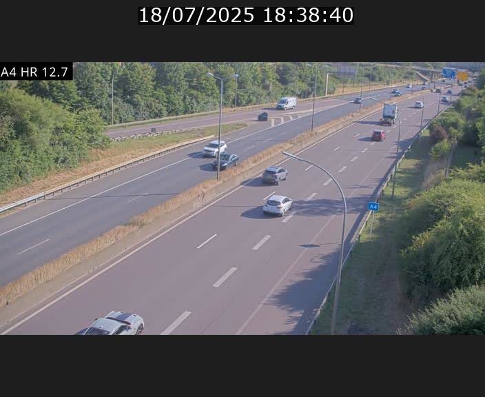 Traffic live webcam Luxembourg Esch sur Alzette - A4 - BK 12.7 - direction Esch-Belval