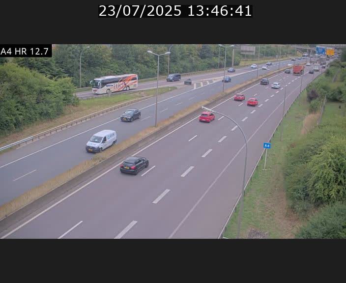 Traffic live webcam Luxembourg Esch sur Alzette - A4 - BK 12.7 - direction Esch-Belval