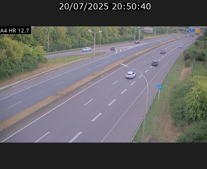 Traffic live webcam Luxembourg Esch sur Alzette - A4 - BK 12.7 - direction Esch-Belval