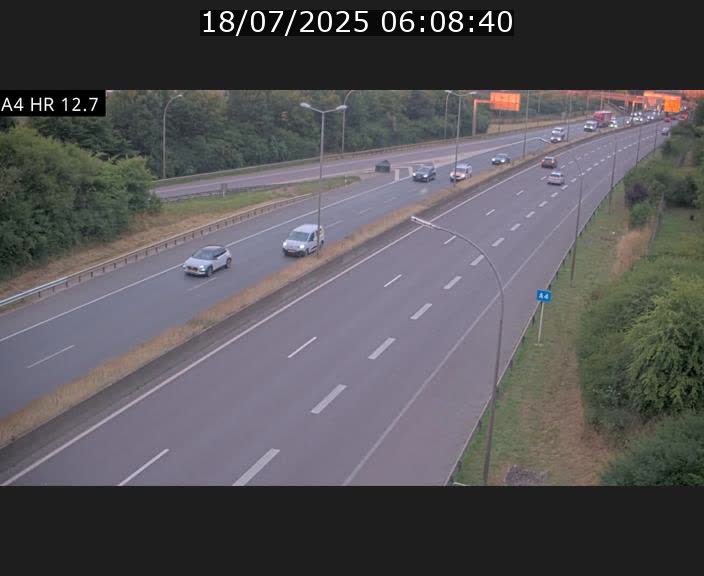 Traffic live webcam Luxembourg Esch sur Alzette - A4 - BK 12.7 - direction Esch-Belval