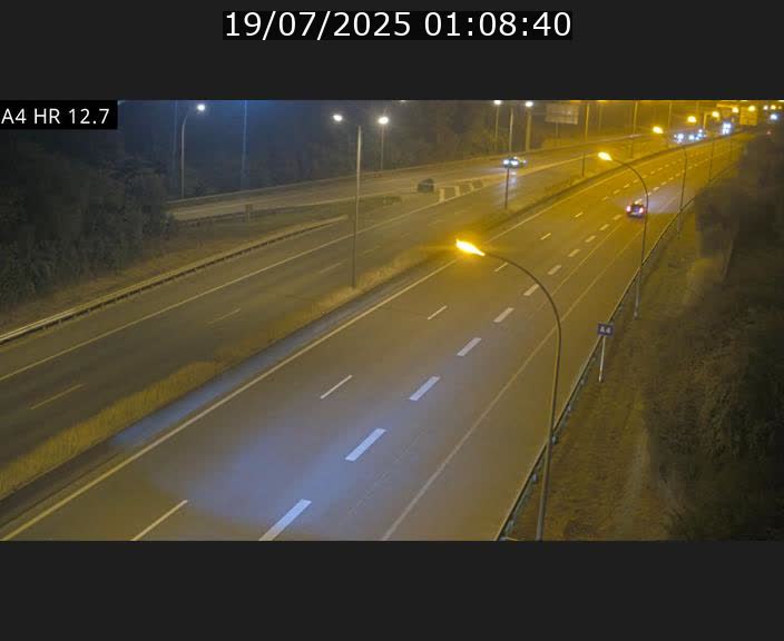 Traffic live webcam Luxembourg Esch sur Alzette - A4 - BK 12.7 - direction Esch-Belval