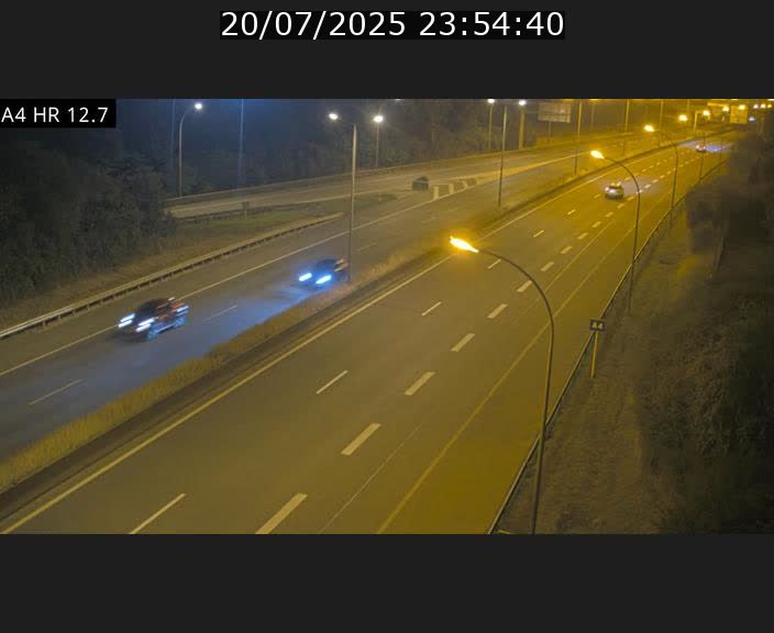 Traffic live webcam Luxembourg Esch sur Alzette - A4 - BK 12.7 - direction Esch-Belval