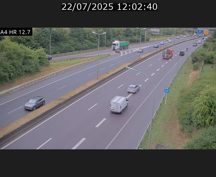 Traffic live webcam Luxembourg Esch sur Alzette - A4 - BK 12.7 - direction Esch-Belval