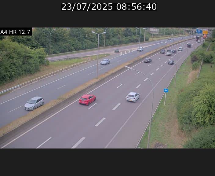 Traffic live webcam Luxembourg Esch sur Alzette - A4 - BK 12.7 - direction Esch-Belval