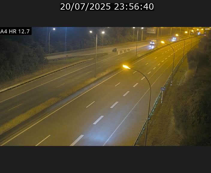 Traffic live webcam Luxembourg Esch sur Alzette - A4 - BK 12.7 - direction Esch-Belval