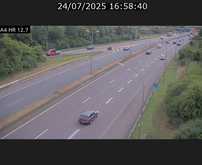 Traffic live webcam Luxembourg Esch sur Alzette - A4 - BK 12.7 - direction Esch-Belval