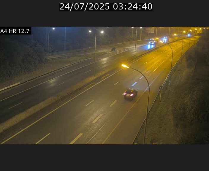 Traffic live webcam Luxembourg Esch sur Alzette - A4 - BK 12.7 - direction Esch-Belval