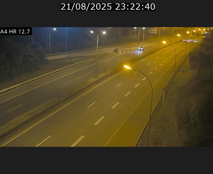 Traffic live webcam Luxembourg Esch sur Alzette - A4 - BK 12.7 - direction Esch-Belval