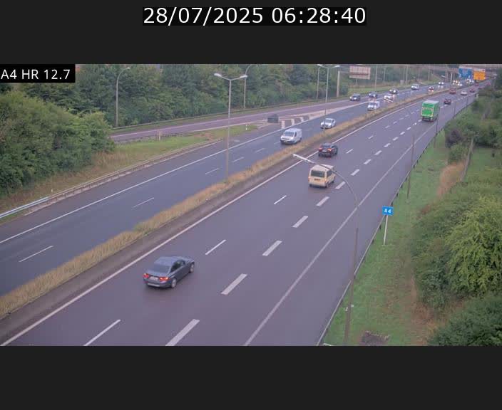 Traffic live webcam Luxembourg Esch sur Alzette - A4 - BK 12.7 - direction Esch-Belval