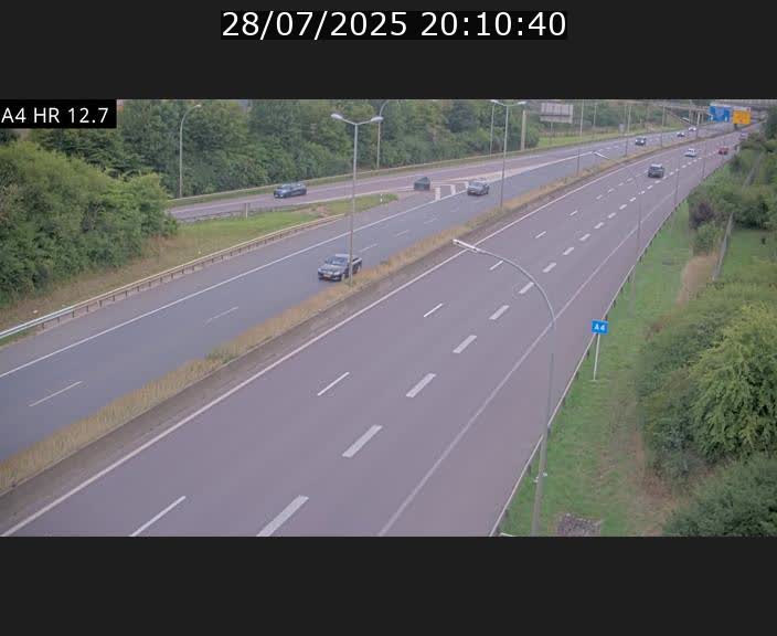 Traffic live webcam Luxembourg Esch sur Alzette - A4 - BK 12.7 - direction Esch-Belval