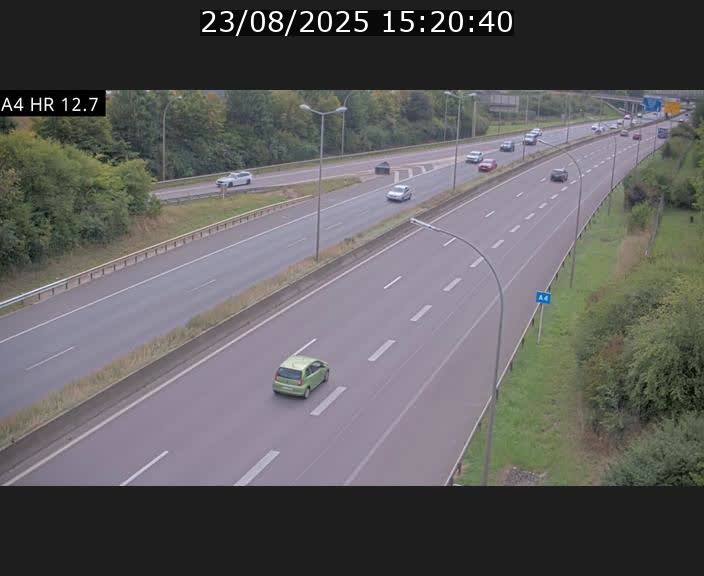 Traffic live webcam Luxembourg Esch sur Alzette - A4 - BK 12.7 - direction Esch-Belval