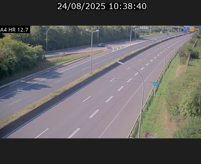 Traffic live webcam Luxembourg Esch sur Alzette - A4 - BK 12.7 - direction Esch-Belval