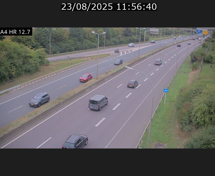 Traffic live webcam Luxembourg Esch sur Alzette - A4 - BK 12.7 - direction Esch-Belval