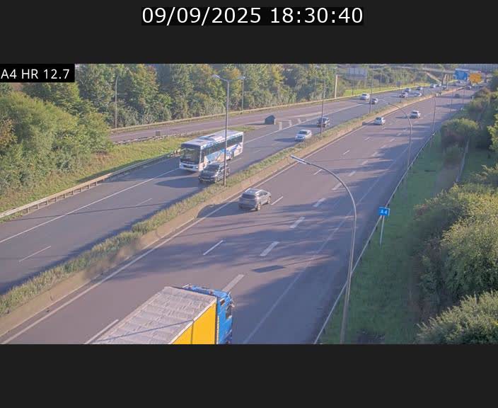 Traffic live webcam Luxembourg Esch sur Alzette - A4 - BK 12.7 - direction Esch-Belval