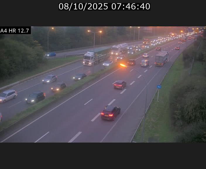 Traffic live webcam Luxembourg Esch sur Alzette - A4 - BK 12.7 - direction Esch-Belval