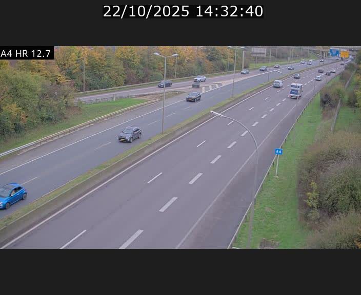 Traffic live webcam Luxembourg Esch sur Alzette - A4 - BK 12.7 - direction Esch-Belval