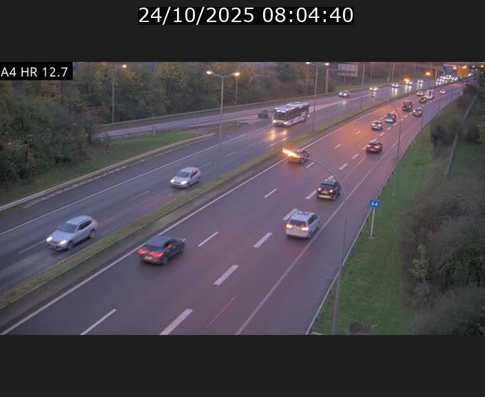 Traffic live webcam Luxembourg Esch sur Alzette - A4 - BK 12.7 - direction Esch-Belval