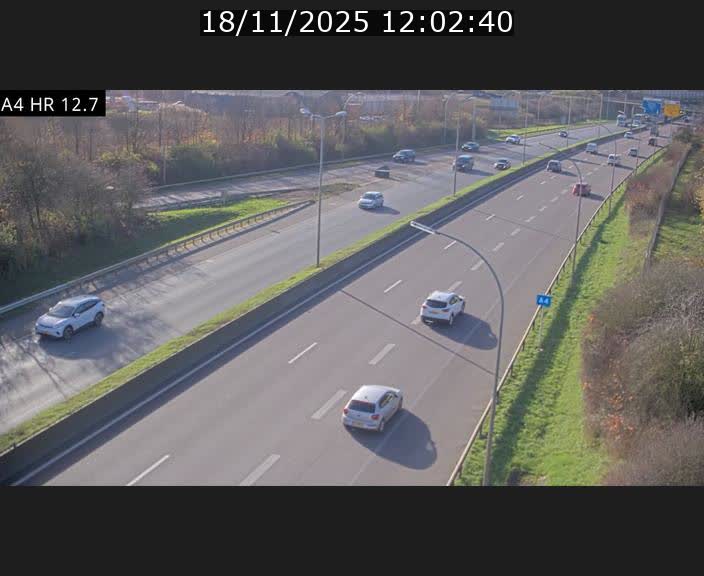 Traffic live webcam Luxembourg Esch sur Alzette - A4 - BK 12.7 - direction Esch-Belval