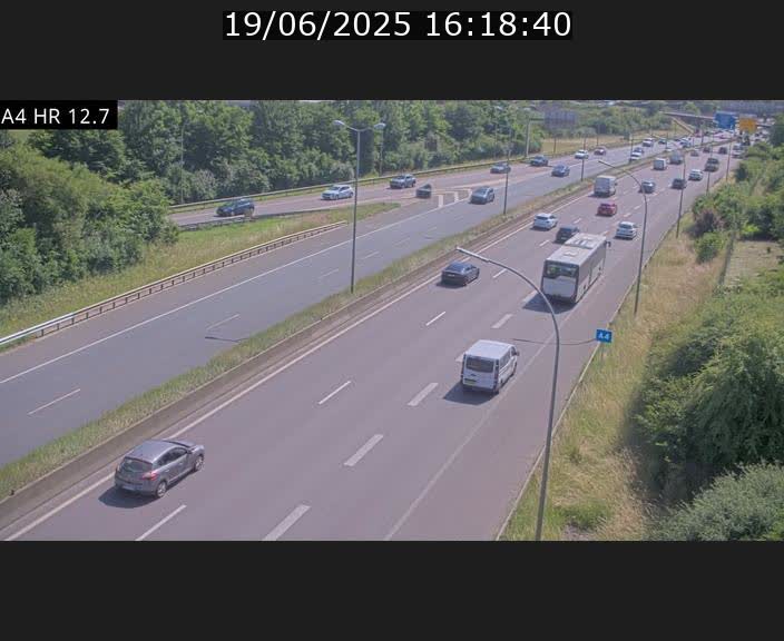 <h2>Traffic live webcam Luxembourg Esch sur Alzette - A4 - BK 12.7 - direction Esch-Belval</h2>