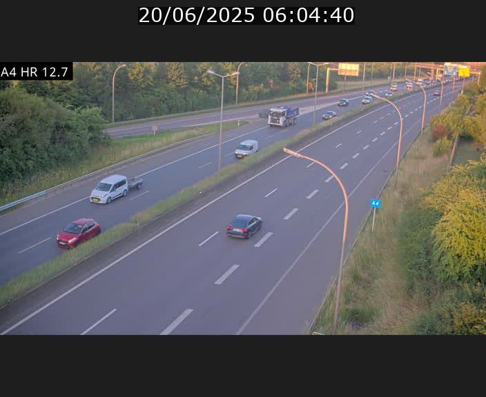 <h2>Traffic live webcam Luxembourg Esch sur Alzette - A4 - BK 12.7 - direction Esch-Belval</h2>
