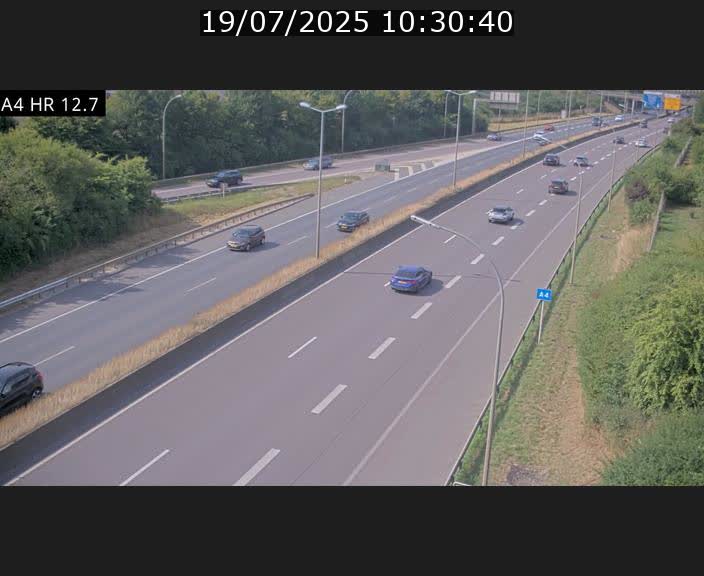 Traffic live webcam Luxembourg Esch sur Alzette - A4 - BK 12.7 - direction Esch-Belval