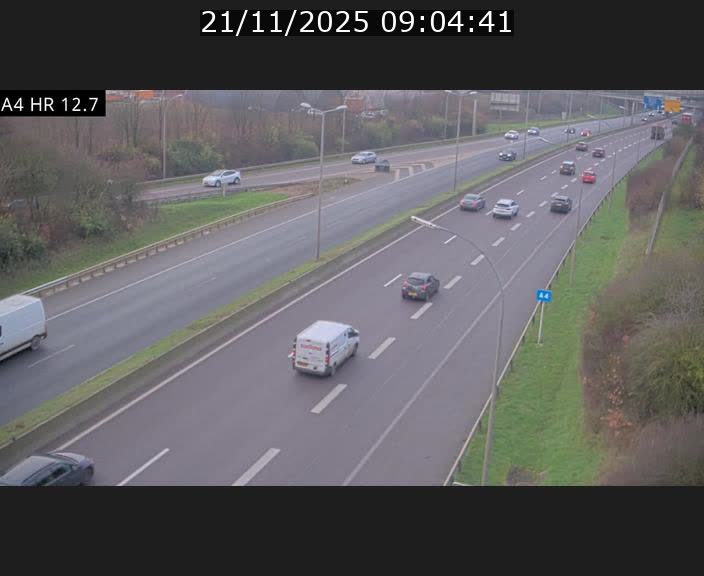 Traffic live webcam Luxembourg Esch sur Alzette - A4 - BK 12.7 - direction Esch-Belval