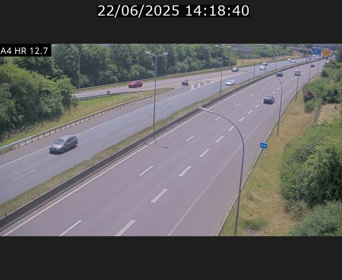 <h2>Traffic live webcam Luxembourg Esch sur Alzette - A4 - BK 12.7 - direction Esch-Belval</h2>