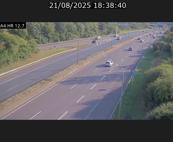 <h2>Traffic live webcam Luxembourg Esch sur Alzette - A4 - BK 12.7 - direction Esch-Belval</h2>
