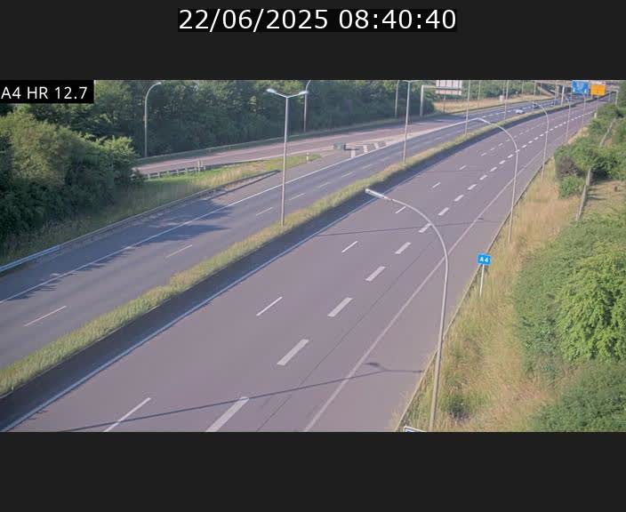 <h2>Traffic live webcam Luxembourg Esch sur Alzette - A4 - BK 12.7 - direction Esch-Belval</h2>