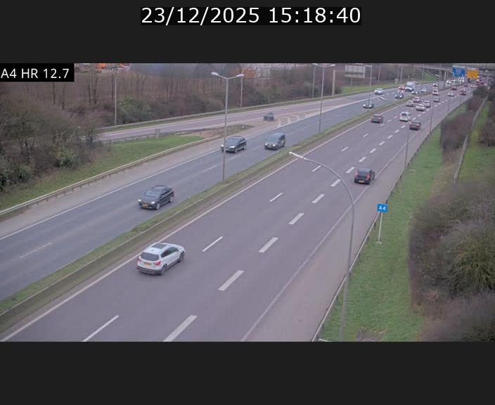 <h2>Traffic live webcam Luxembourg Esch sur Alzette - A4 - BK 12.7 - direction Esch-Belval</h2>