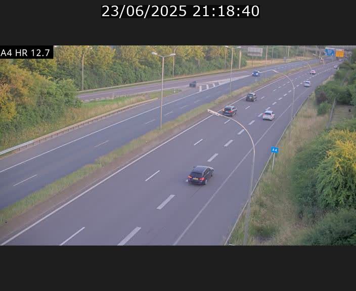 <h2>Traffic live webcam Luxembourg Esch sur Alzette - A4 - BK 12.7 - direction Esch-Belval</h2>