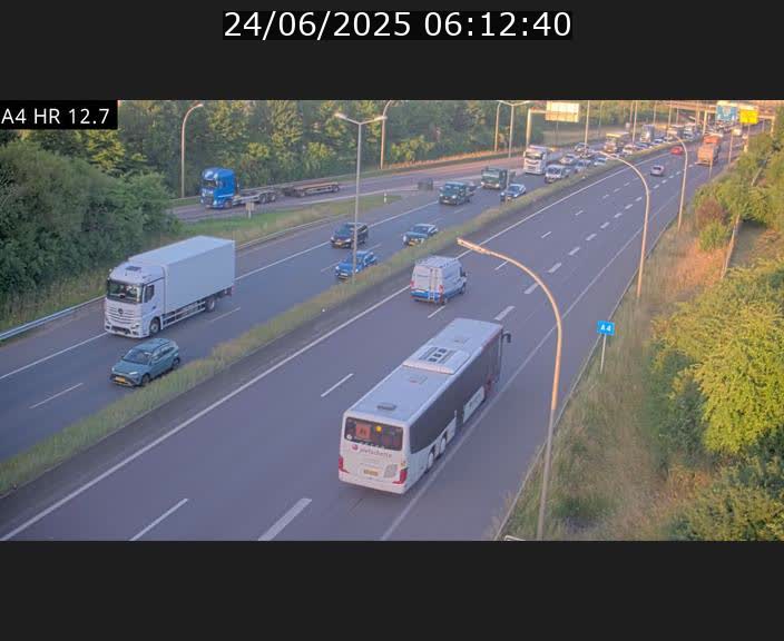 <h2>Traffic live webcam Luxembourg Esch sur Alzette - A4 - BK 12.7 - direction Esch-Belval</h2>