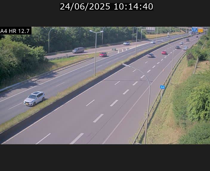<h2>Traffic live webcam Luxembourg Esch sur Alzette - A4 - BK 12.7 - direction Esch-Belval</h2>
