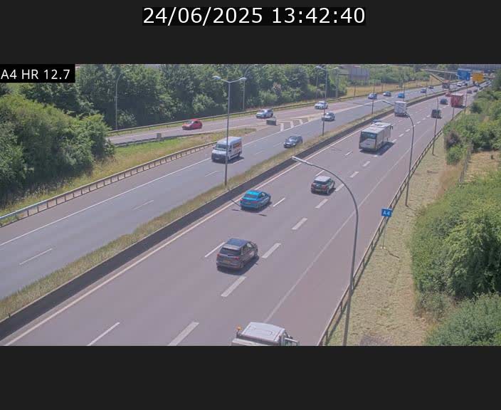 <h2>Traffic live webcam Luxembourg Esch sur Alzette - A4 - BK 12.7 - direction Esch-Belval</h2>