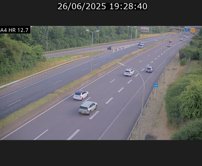 <h2>Traffic live webcam Luxembourg Esch sur Alzette - A4 - BK 12.7 - direction Esch-Belval</h2>