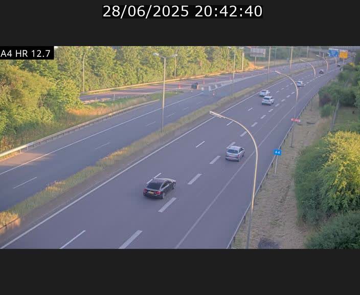<h2>Traffic live webcam Luxembourg Esch sur Alzette - A4 - BK 12.7 - direction Esch-Belval</h2>