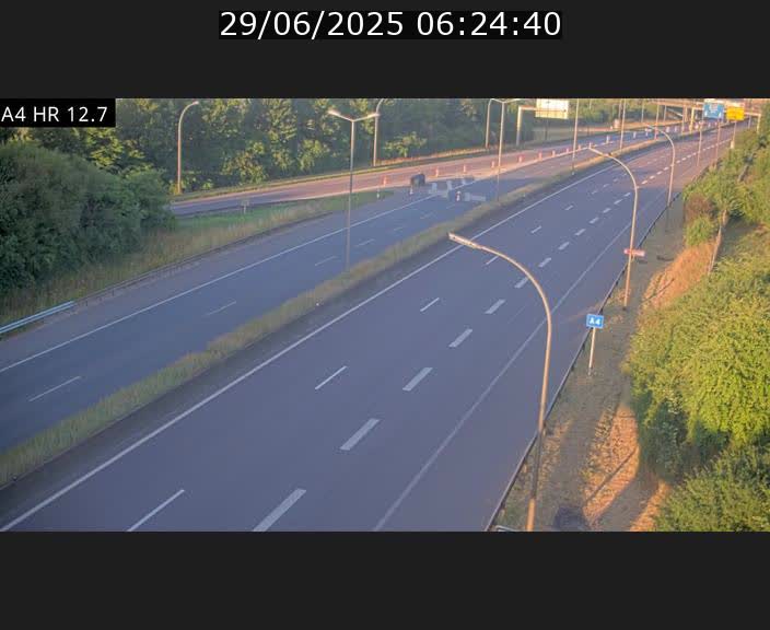 <h2>Traffic live webcam Luxembourg Esch sur Alzette - A4 - BK 12.7 - direction Esch-Belval</h2>